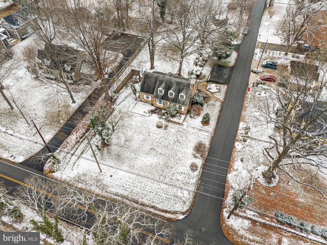 220 S 32ND ST, Purcellville, VA 20132