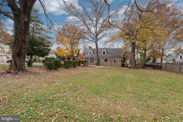 220 S 32ND ST, Purcellville, VA 20132