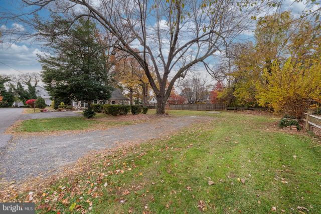 220 S 32ND ST, Purcellville, VA 20132