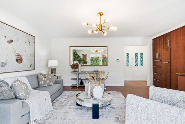 225 W Meadow Drive, Palo Alto, CA 94306