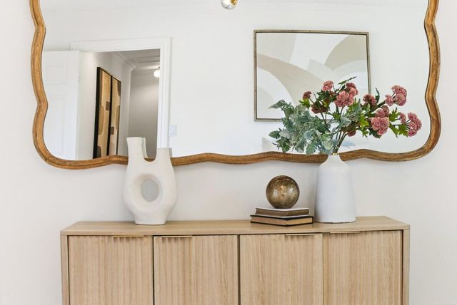 225 W Meadow Drive, Palo Alto, CA 94306