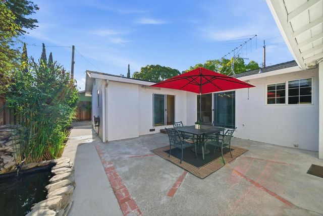 225 W Meadow Drive, Palo Alto, CA 94306