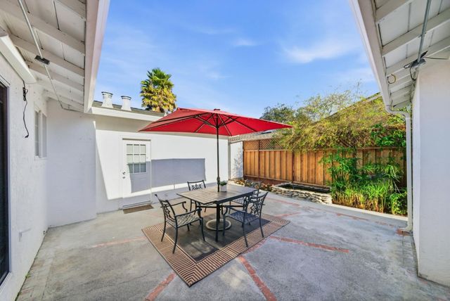 225 W Meadow Drive, Palo Alto, CA 94306