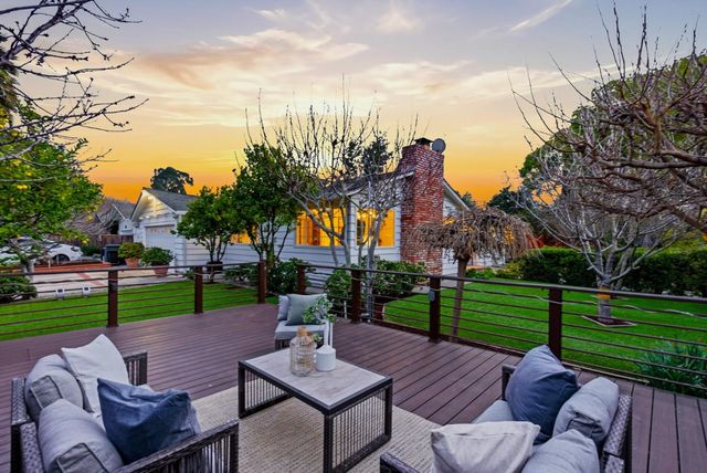 225 W Meadow Drive, Palo Alto, CA 94306