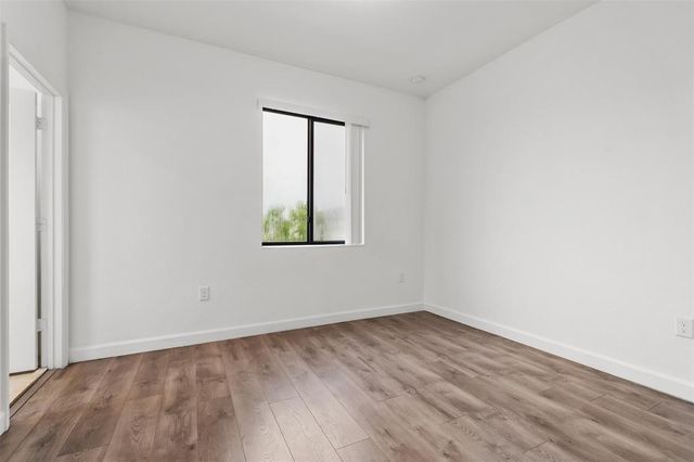 340 NE 208th Terrace 340, Miami, FL 33179