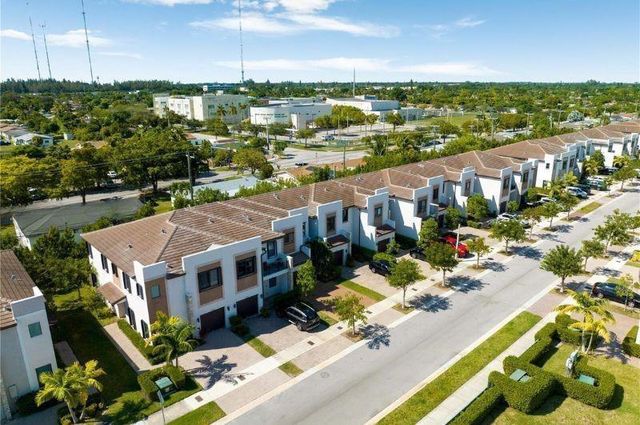 340 NE 208th Terrace 340, Miami, FL 33179