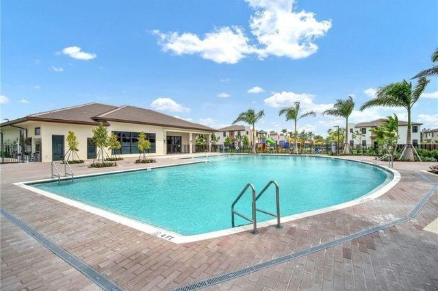 340 NE 208th Terrace 340, Miami, FL 33179