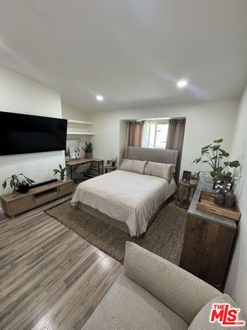 3318 Elm Avenue, Long Beach, CA 90807