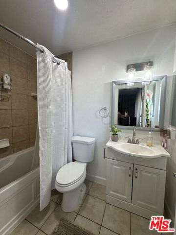 3318 Elm Avenue, Long Beach, CA 90807