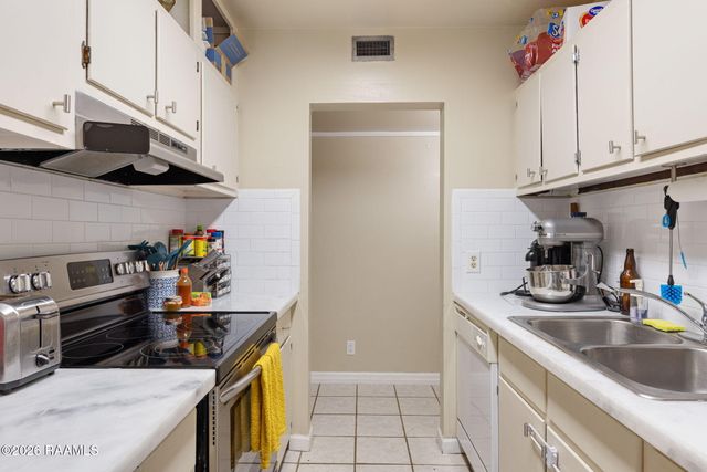 220 Doucet Road 153g, Lafayette, LA 70503