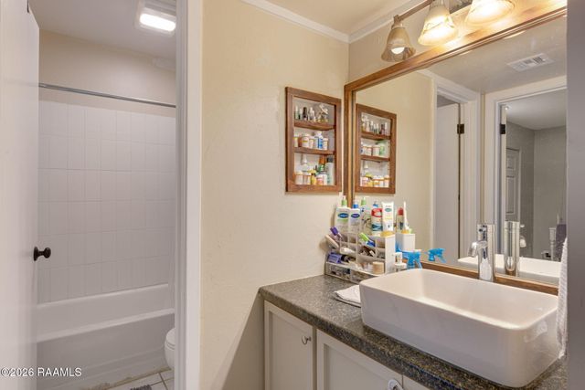 220 Doucet Road 153g, Lafayette, LA 70503