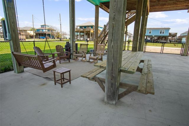 861 Wommack, Crystal Beach, TX 77650