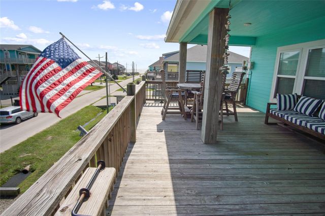 861 Wommack, Crystal Beach, TX 77650