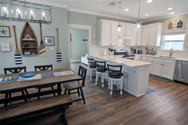 861 Wommack, Crystal Beach, TX 77650