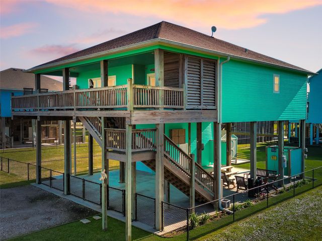 861 Wommack, Crystal Beach, TX 77650