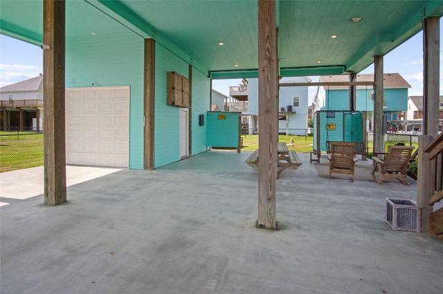 861 Wommack, Crystal Beach, TX 77650