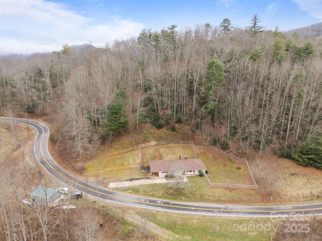 82 Greasy Cove Road, Leicester, NC 28748