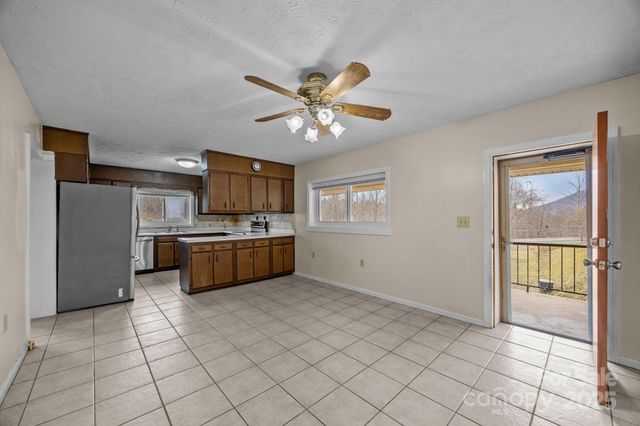 82 Greasy Cove Road, Leicester, NC 28748