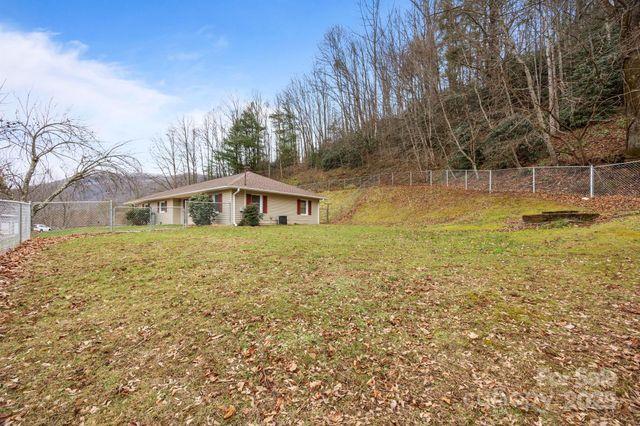 82 Greasy Cove Road, Leicester, NC 28748