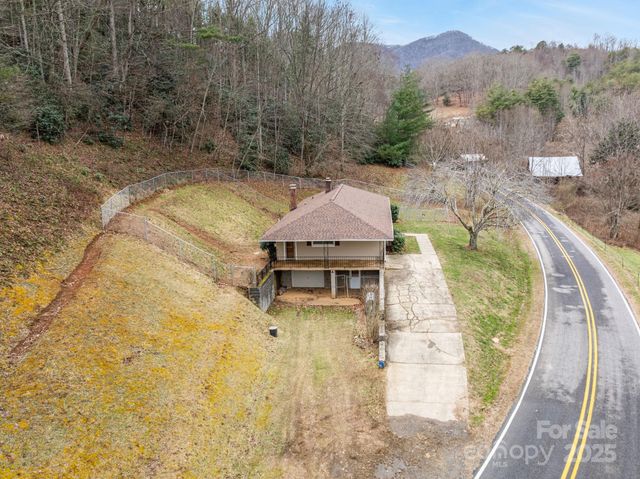 82 Greasy Cove Road, Leicester, NC 28748