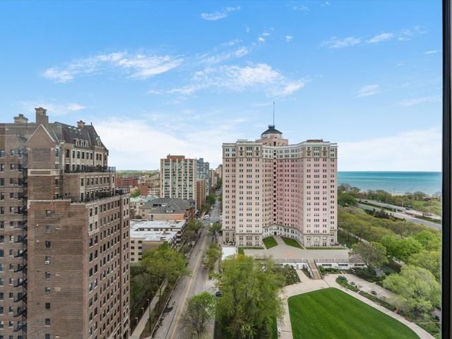 5455 N SHERIDAN Road 1915, Chicago, IL 60640