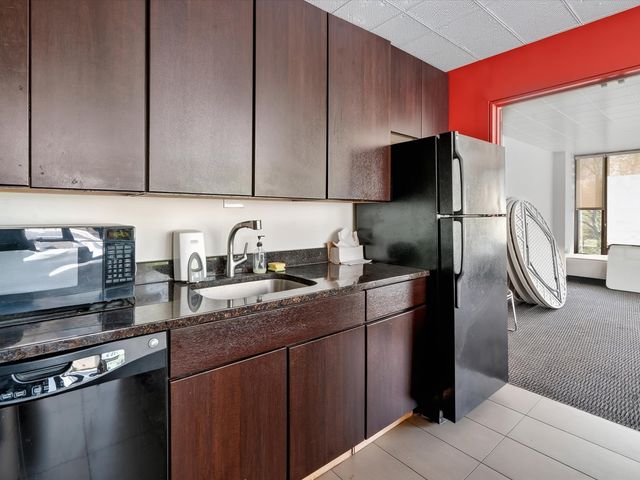5455 N SHERIDAN Road 1915, Chicago, IL 60640
