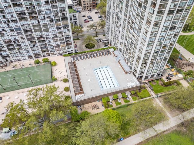 5455 N SHERIDAN Road 1915, Chicago, IL 60640
