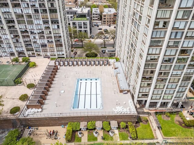 5455 N SHERIDAN Road 1915, Chicago, IL 60640