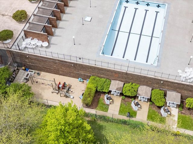5455 N SHERIDAN Road 1915, Chicago, IL 60640