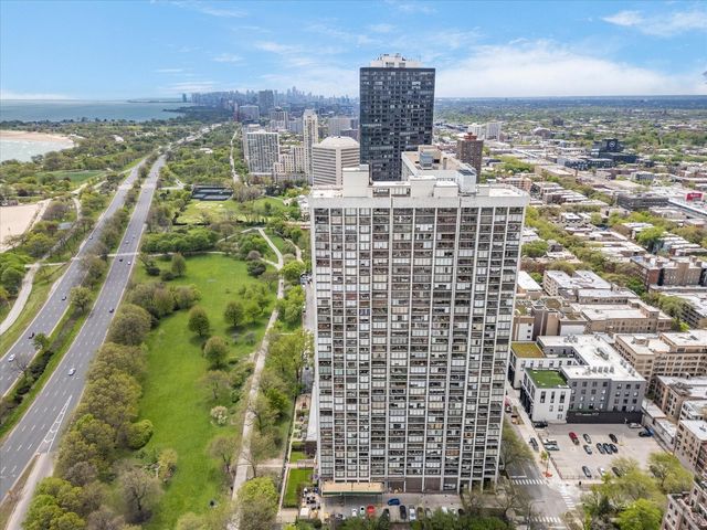 5455 N SHERIDAN Road 1915, Chicago, IL 60640