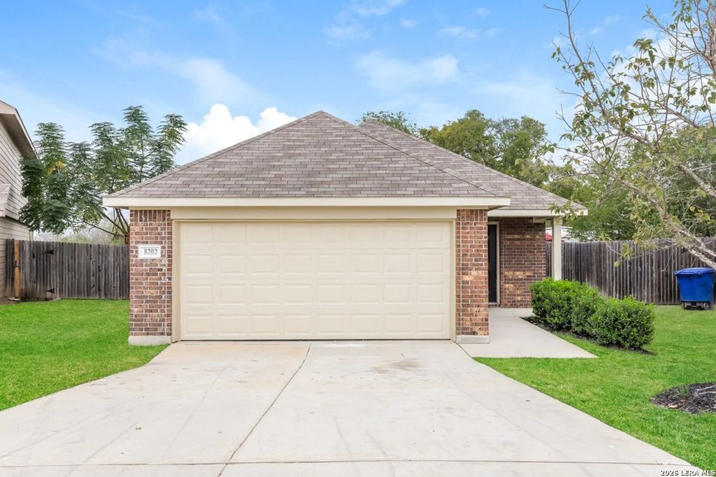 8202 Tesoro Hills, San Antonio, TX 78242
