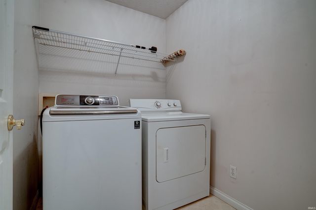 215 S Tinsel Circle, Santa Claus, IN 47579