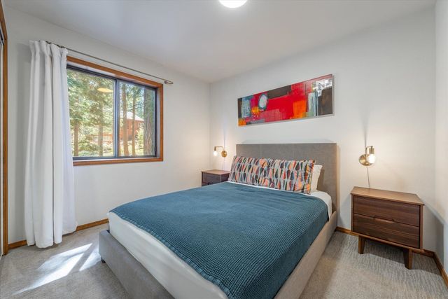 12474 Lakeview Court, Truckee, CA 96161
