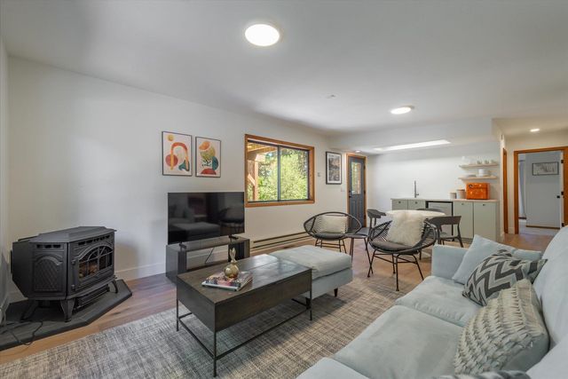 12474 Lakeview Court, Truckee, CA 96161