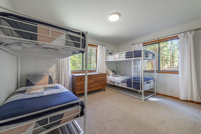 12474 Lakeview Court, Truckee, CA 96161