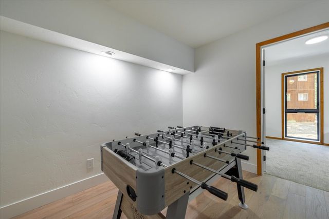 12474 Lakeview Court, Truckee, CA 96161