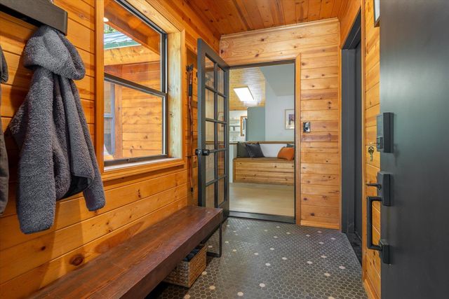 12474 Lakeview Court, Truckee, CA 96161