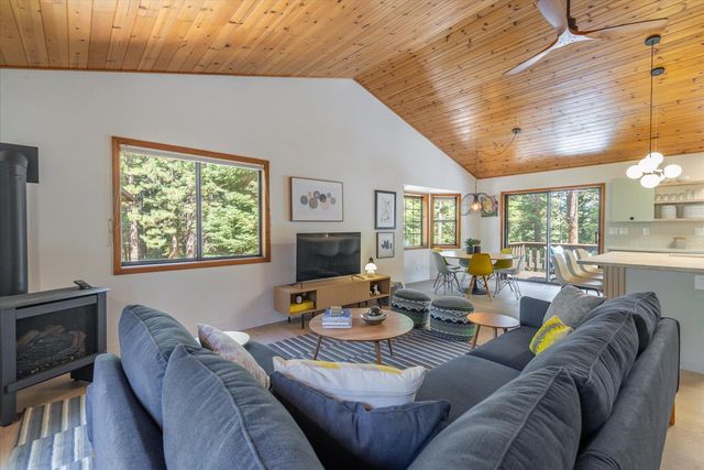 12474 Lakeview Court, Truckee, CA 96161