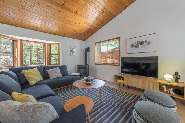 12474 Lakeview Court, Truckee, CA 96161