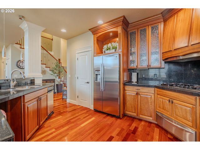 1296 E LUCAS St, La Center, WA 98629