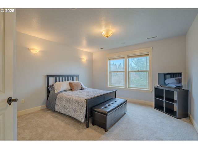 1296 E LUCAS St, La Center, WA 98629