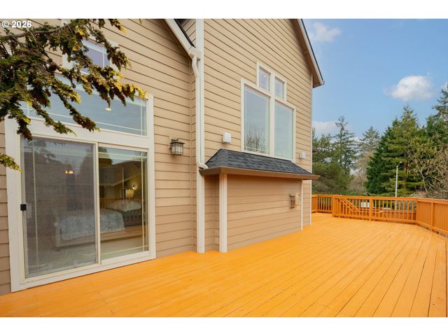 1296 E LUCAS St, La Center, WA 98629