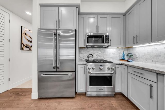 769 Eppleton Lane 302, Foster City, CA 94404