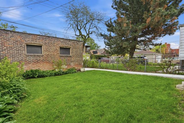 7923 S Luella Avenue, Chicago, IL 60617