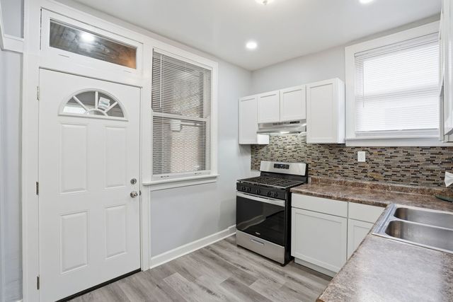 7923 S Luella Avenue, Chicago, IL 60617