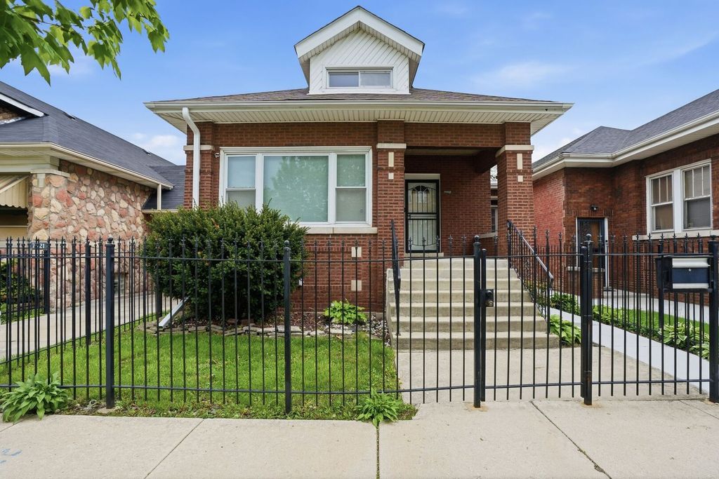 7923 S Luella Avenue, Chicago, IL 60617
