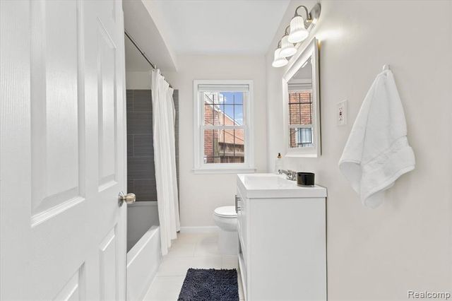 19322 Ilene Street, Detroit, MI 48221