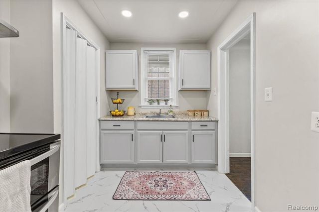 19322 Ilene Street, Detroit, MI 48221