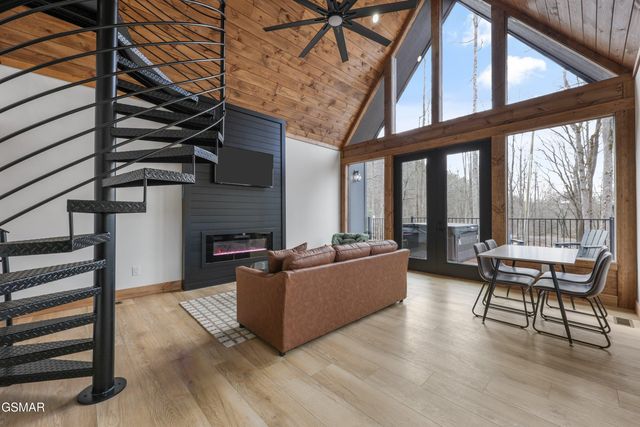 204 Braydens Way, Gatlinburg, TN 37738