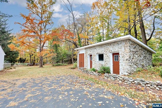 20 Spring Valley Road, Montvale, NJ 07645